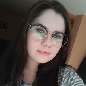 Meet your Posher, Danessa